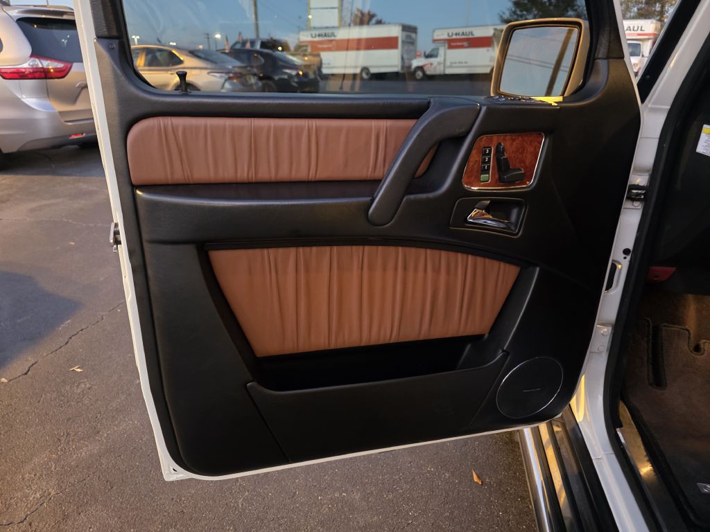 2011 Mercedes-Benz G-Class Image 15