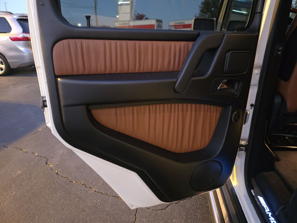 2011 Mercedes-Benz G-Class Image 18