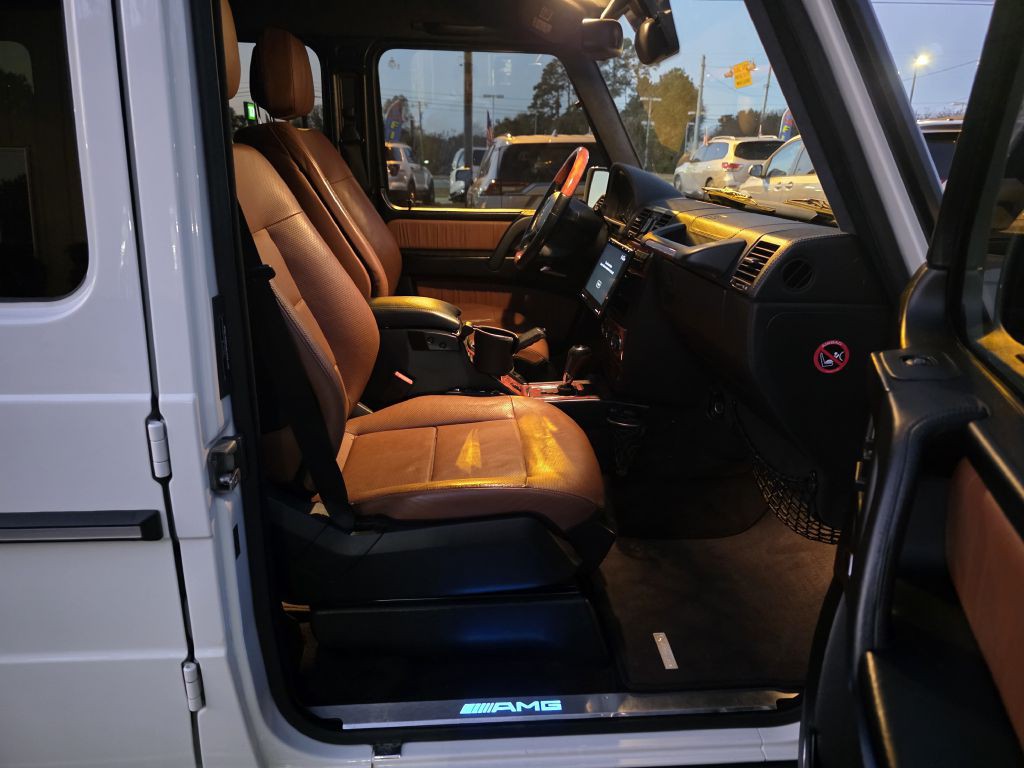 2011 Mercedes-Benz G-Class Image 22