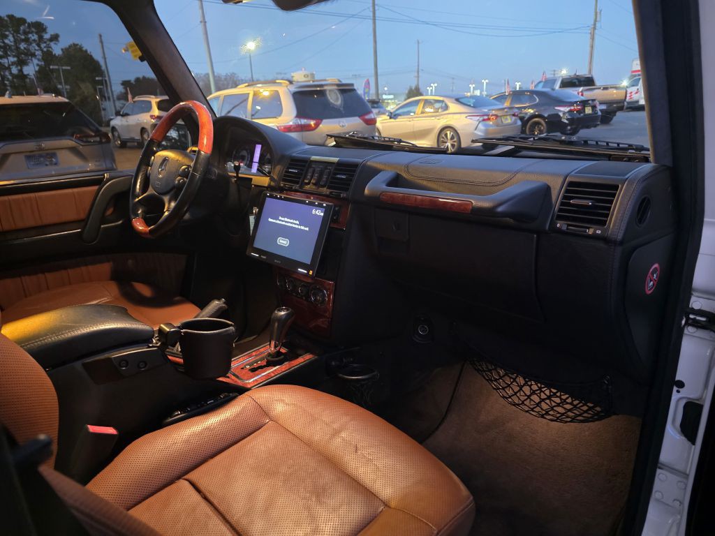 2011 Mercedes-Benz G-Class Image 23