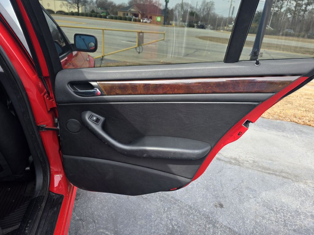 2004 BMW 3 Series Image 21