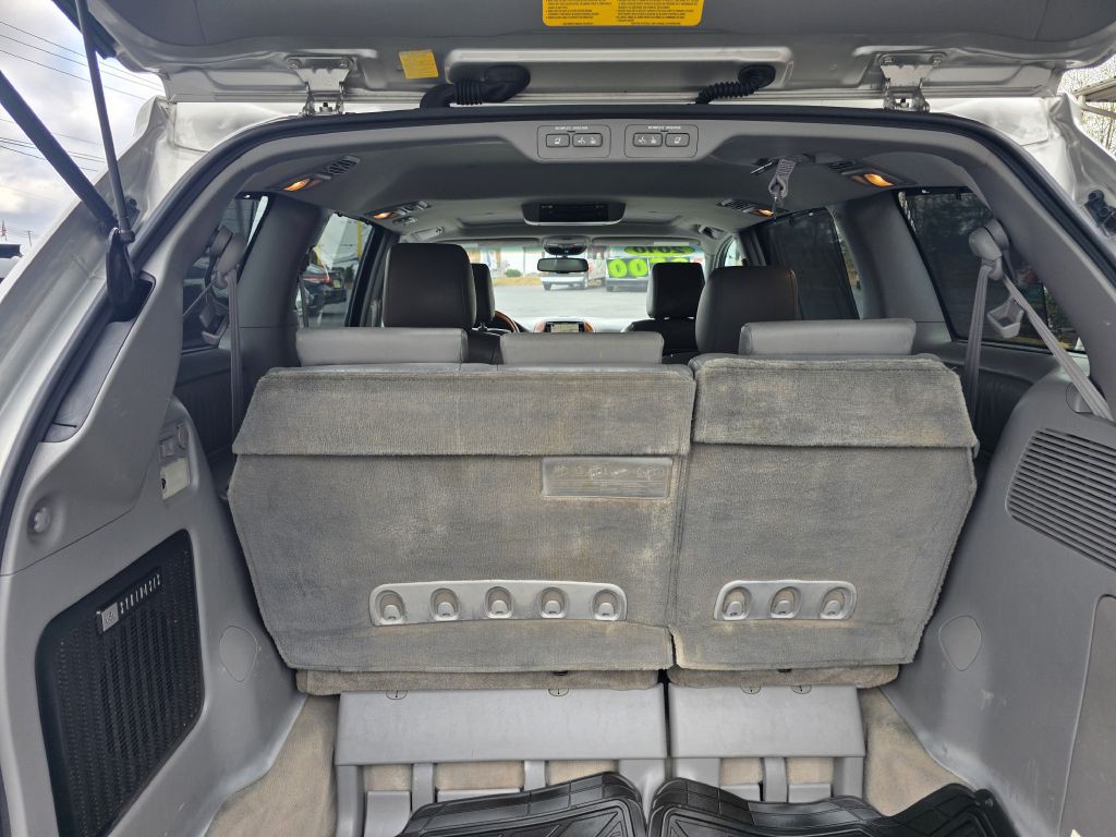 2010 Toyota Sienna Image 18