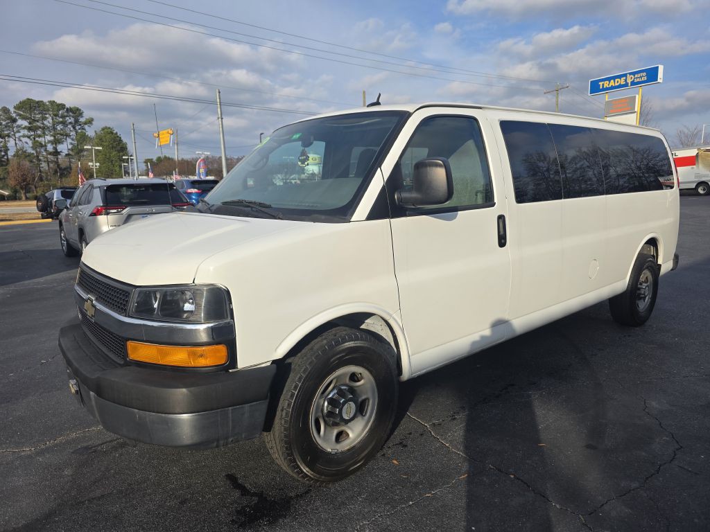 2012 Chevrolet Express Image 3