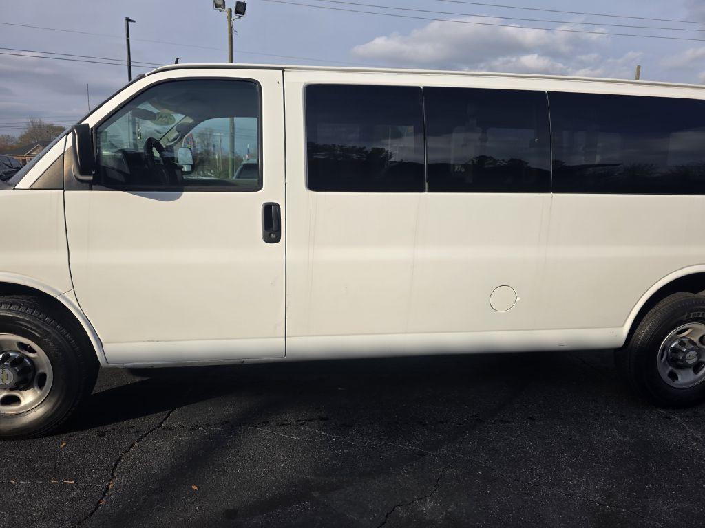 2012 Chevrolet Express Image 7