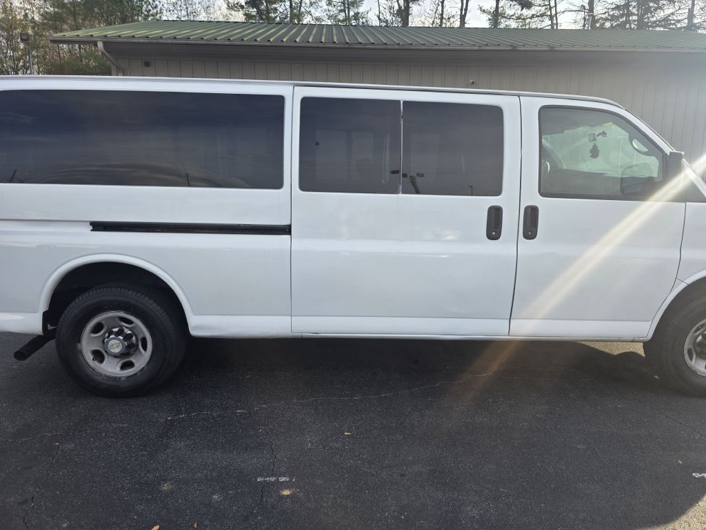 2012 Chevrolet Express Image 14