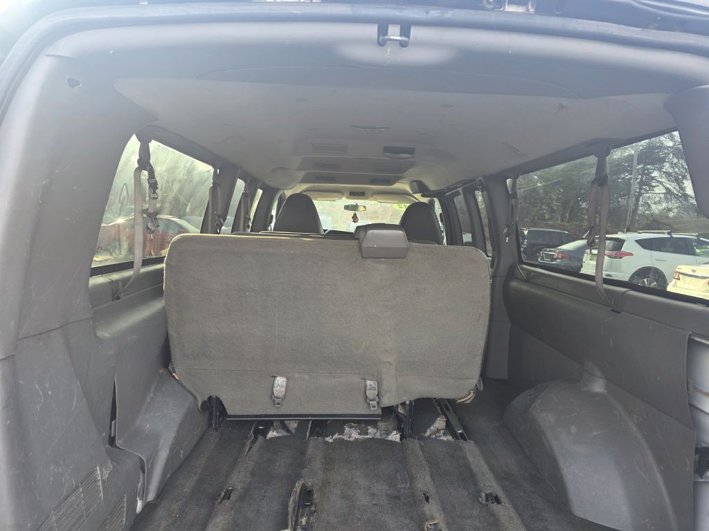 2012 Chevrolet Express Image 18