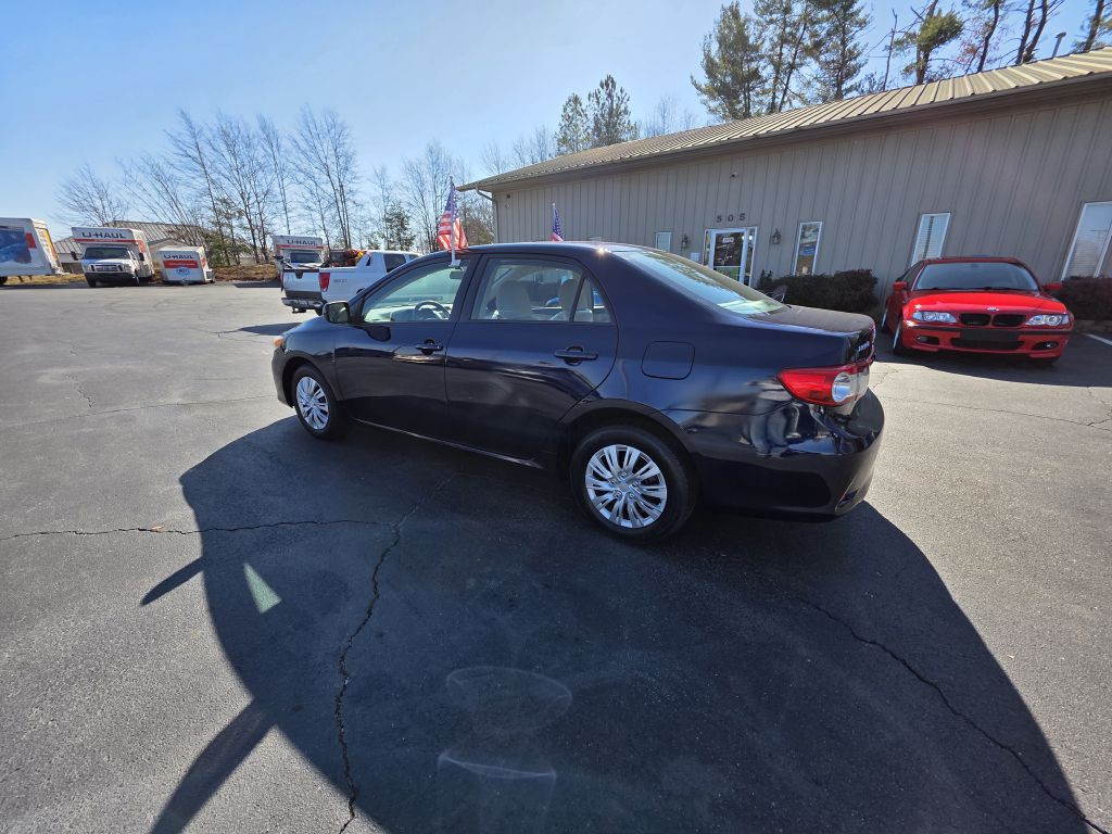 2013 Toyota Corolla Image 8