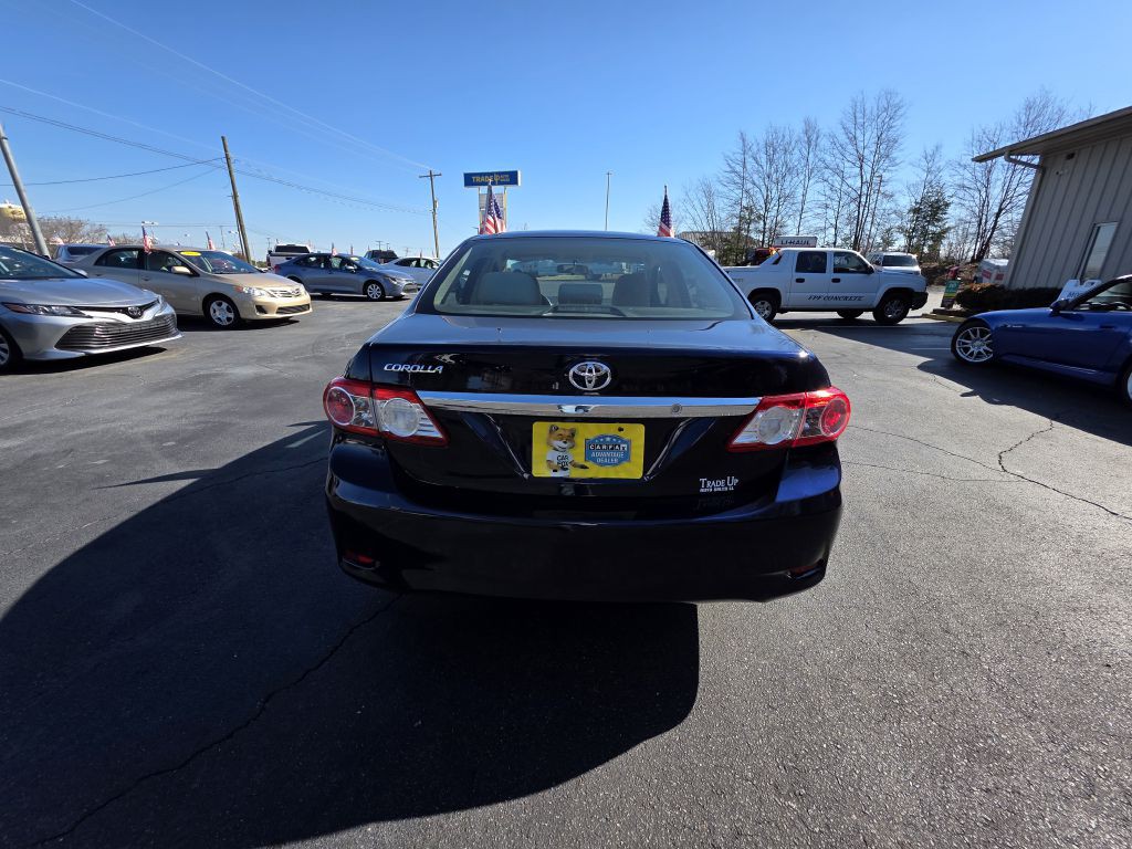 2013 Toyota Corolla Image 9