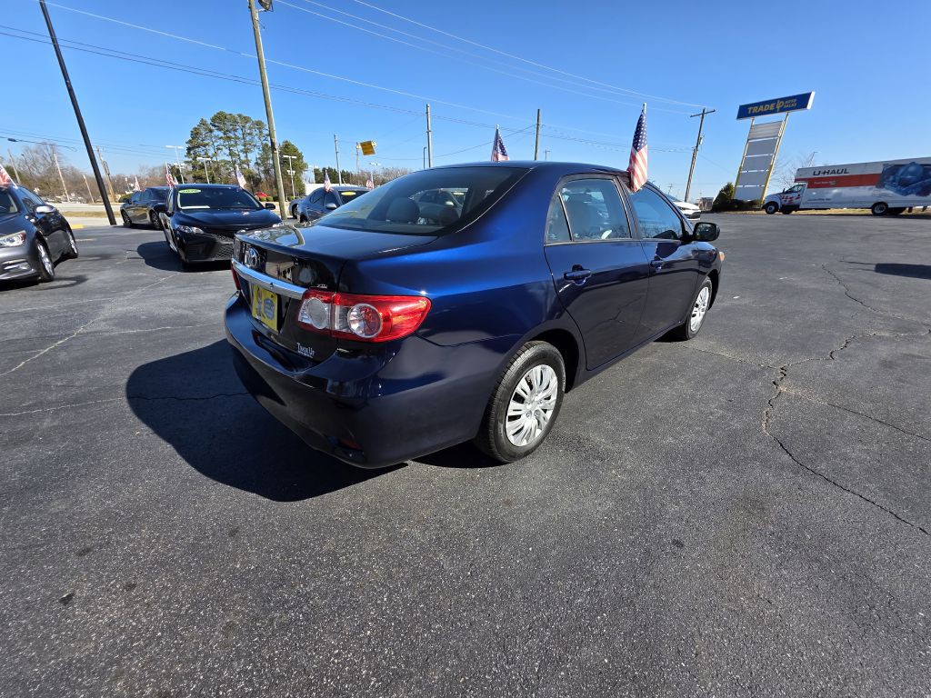 2013 Toyota Corolla Image 10