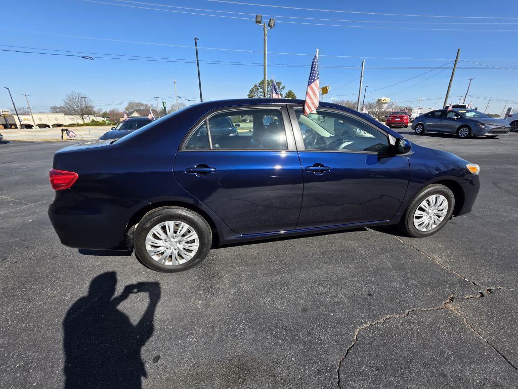 2013 Toyota Corolla Image 11