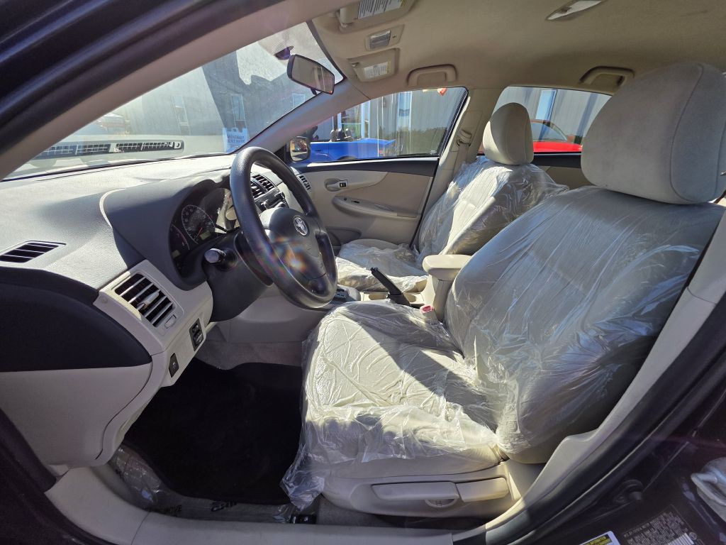 2013 Toyota Corolla Image 15