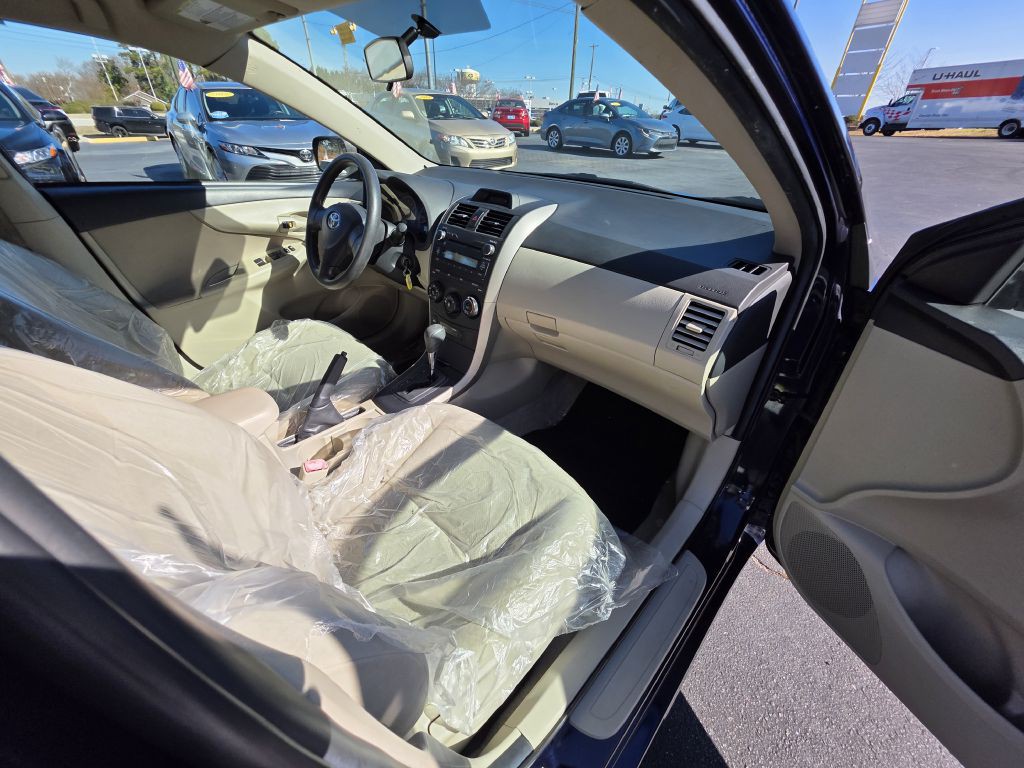 2013 Toyota Corolla Image 23