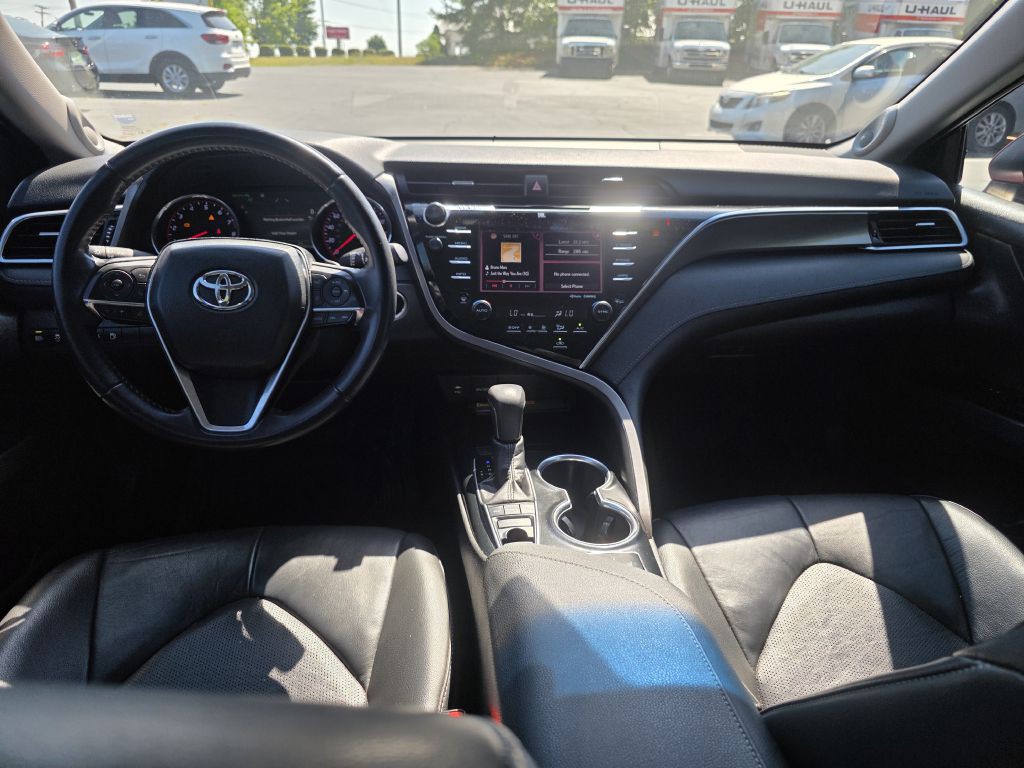 2018 Toyota Camry Image 17