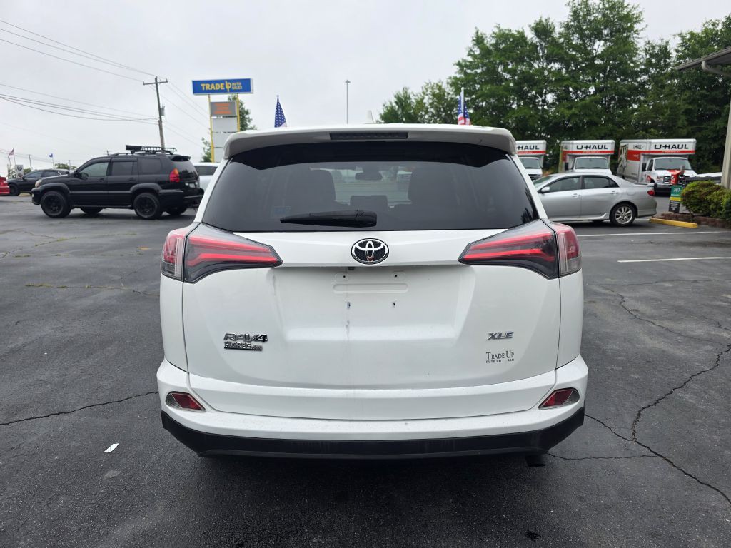 2018 Toyota Rav4 Image 9