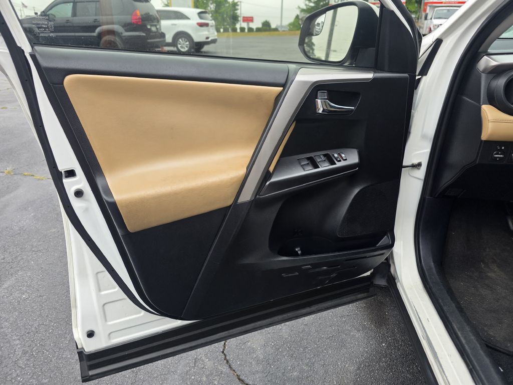 2018 Toyota Rav4 Image 13