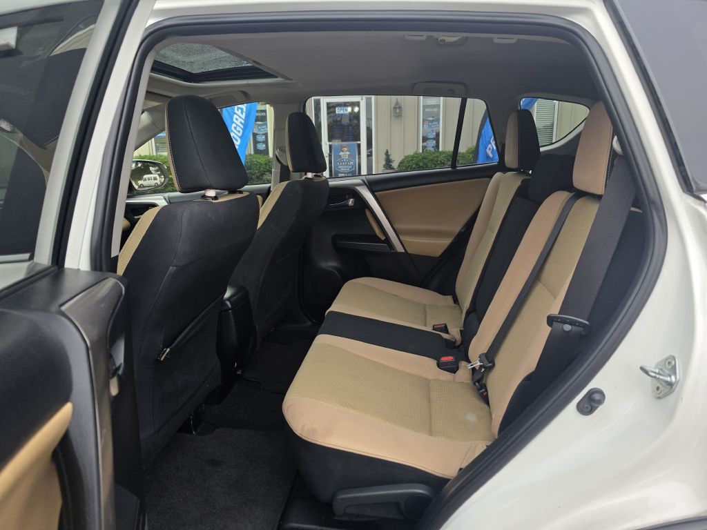 2018 Toyota Rav4 Image 16