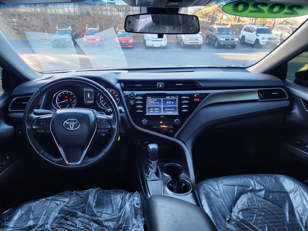 2020 Toyota Camry Image 17