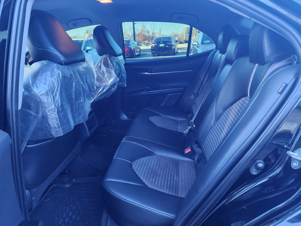 2020 Toyota Camry Image 18