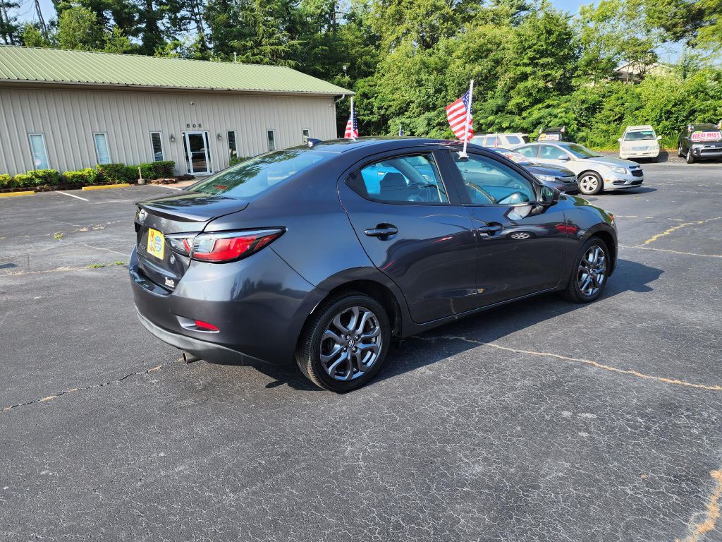 2019 Toyota Yaris Image 10