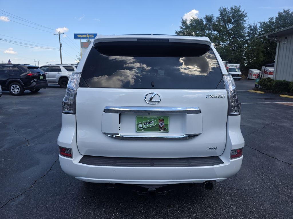 2017 Lexus GX Image 8