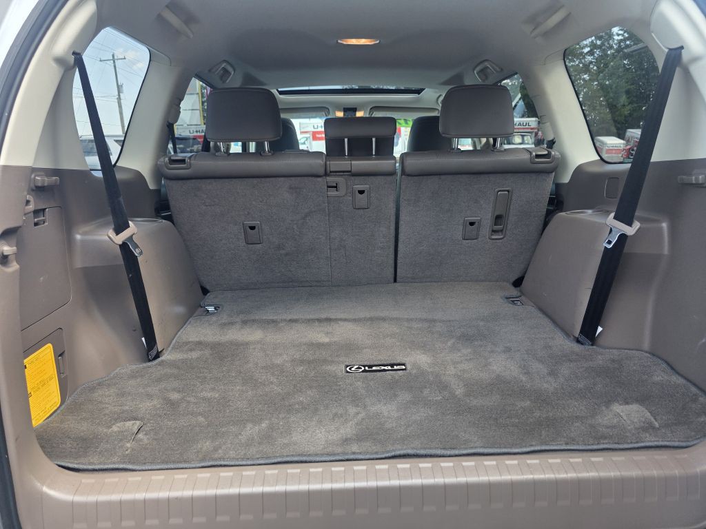 2017 Lexus GX Image 18