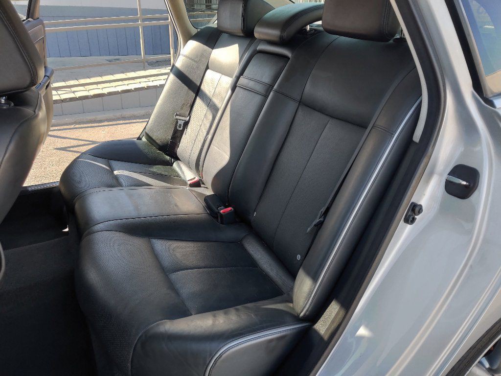 2006 INFINITI M35 Image 25