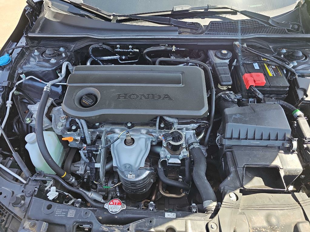 2025 Honda Civic Image 32