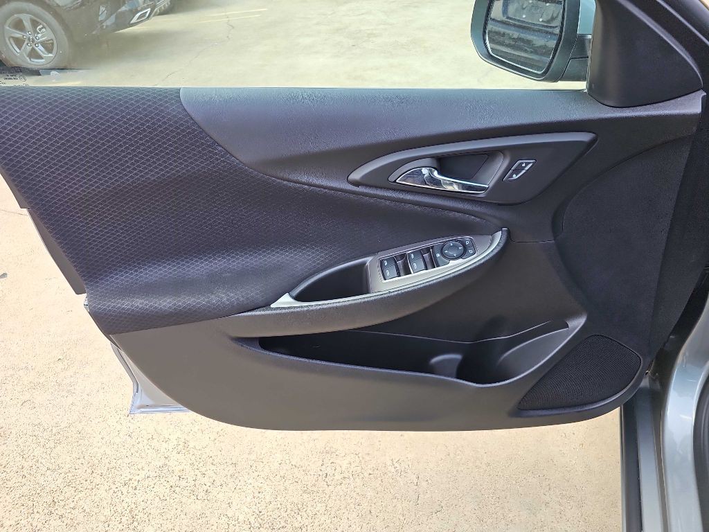 2025 Chevrolet Malibu Image 13