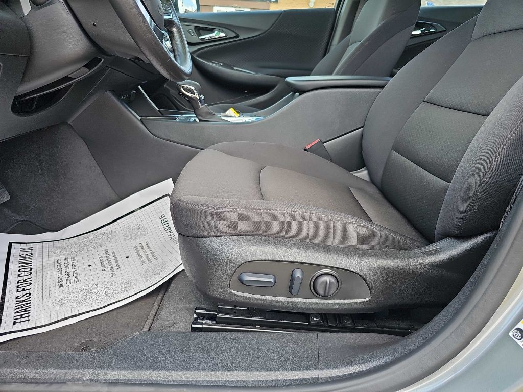 2025 Chevrolet Malibu Image 21