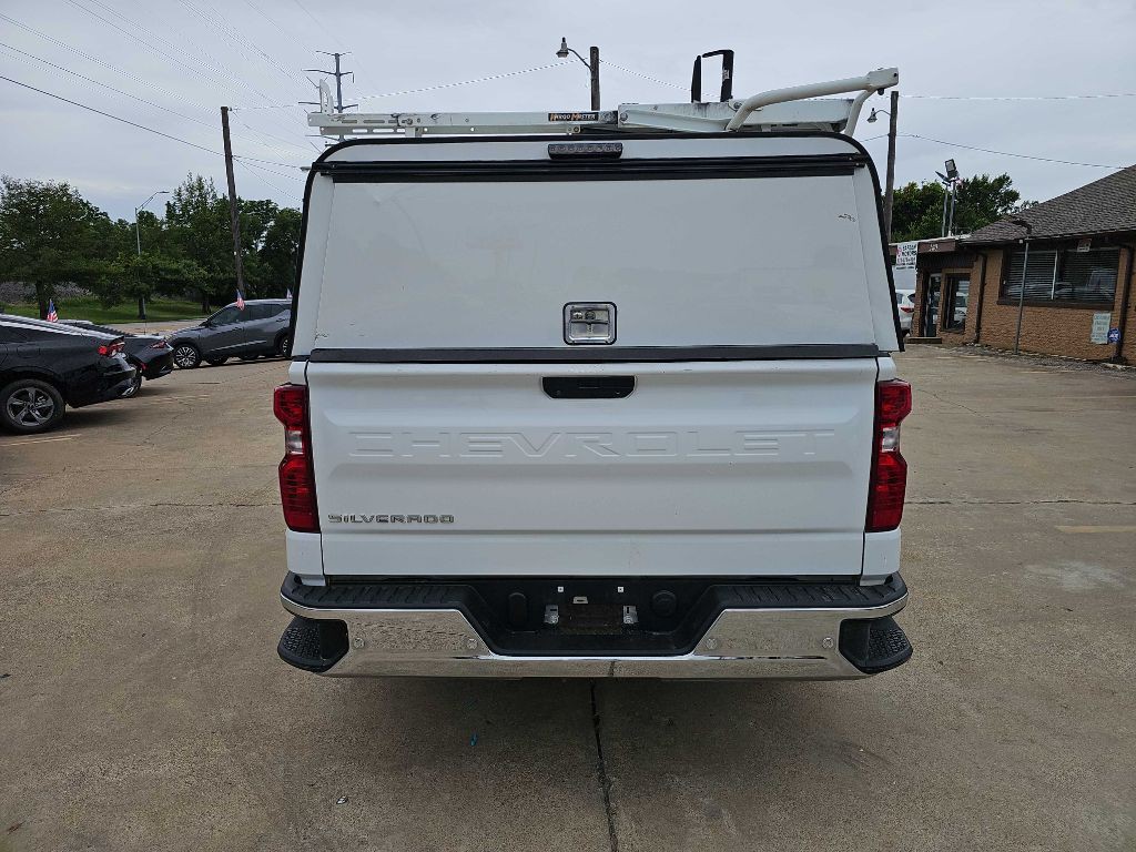 2021 Chevrolet Silverado 1500 Image 2