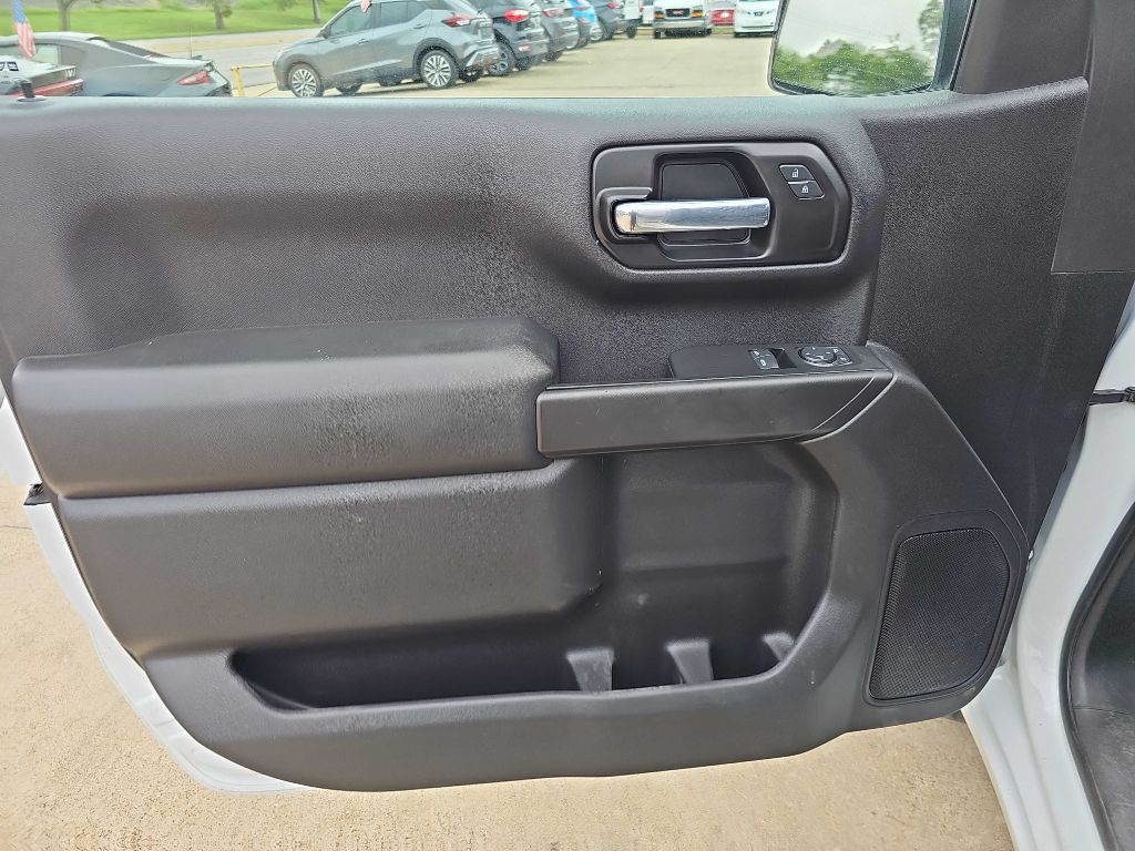 2021 Chevrolet Silverado 1500 Image 12