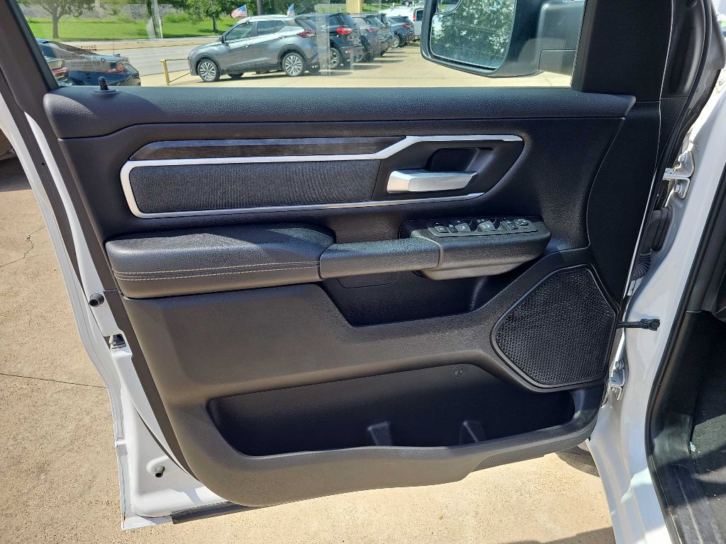 2023 RAM 1500 Image 16