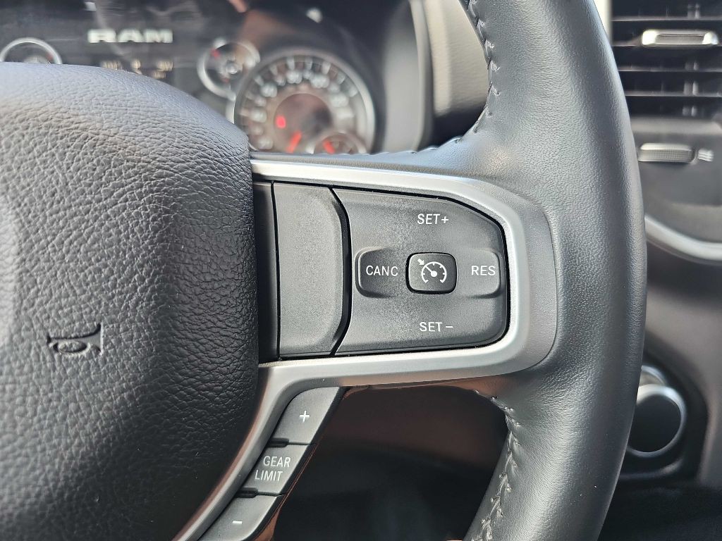 2023 RAM 1500 Image 21