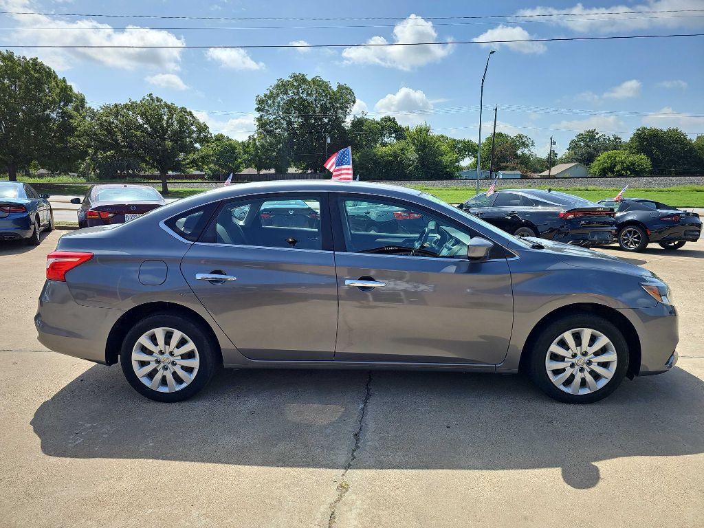 2019 Nissan Sentra Image 2