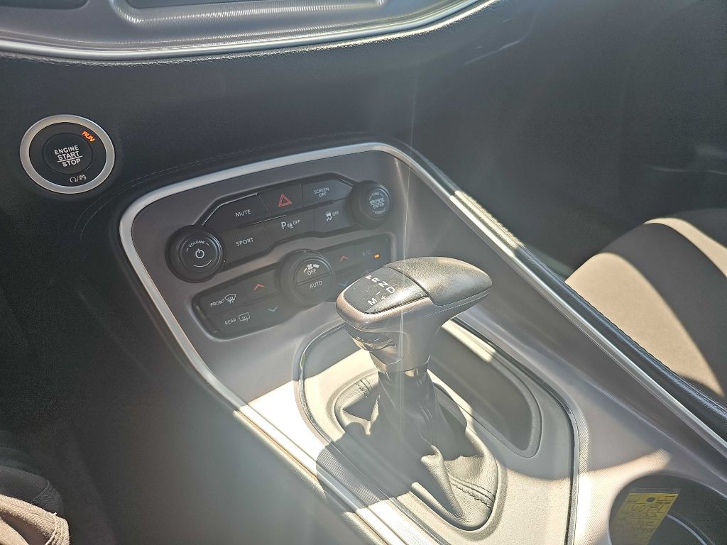 2022 Dodge Challenger Image 27
