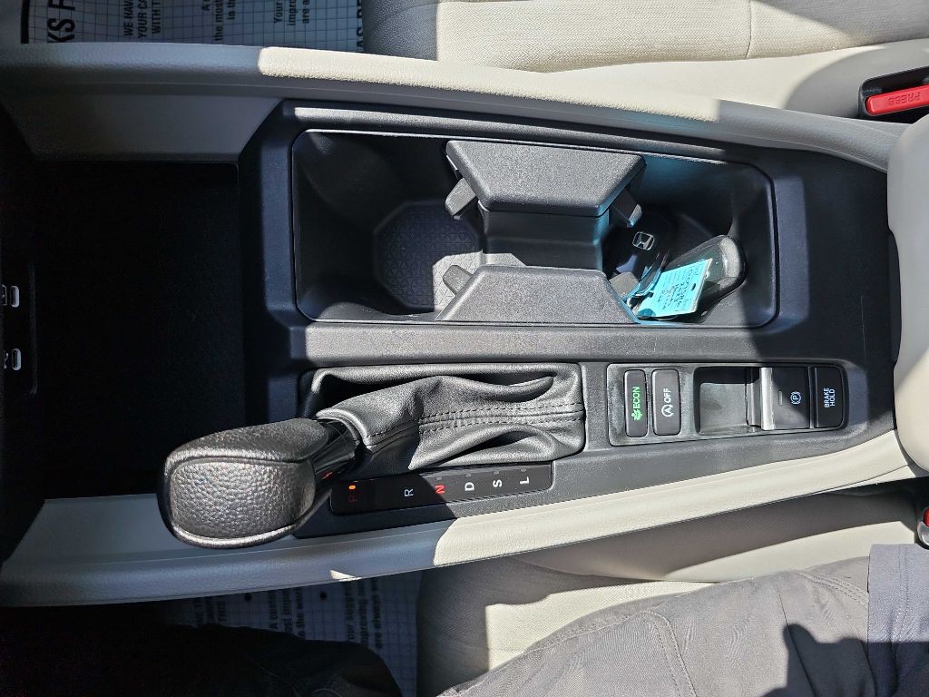 2023 Honda Accord Image 32