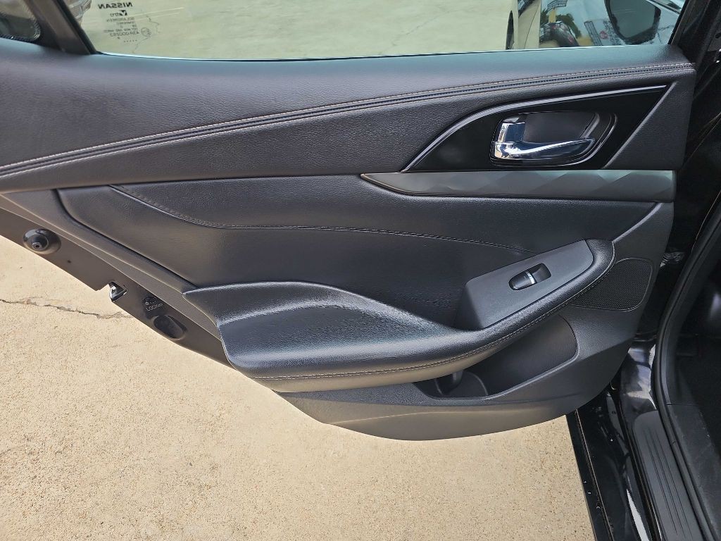 2021 Nissan Maxima Image 13