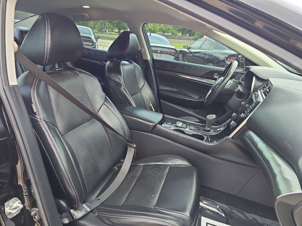 2021 Nissan Maxima Image 18