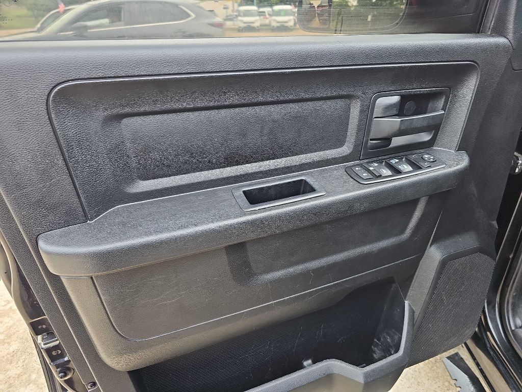 2015 RAM 1500 Image 12