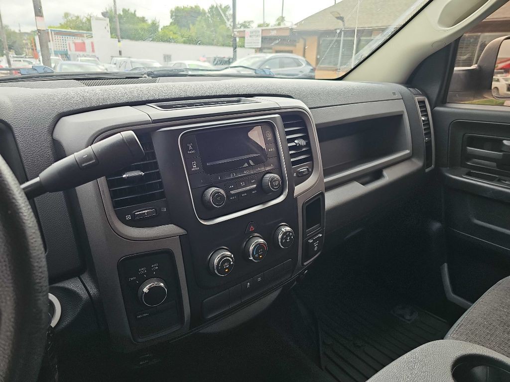 2015 RAM 1500 Image 26