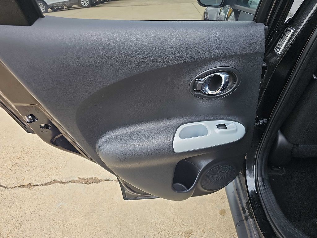 2017 Nissan Juke Image 13