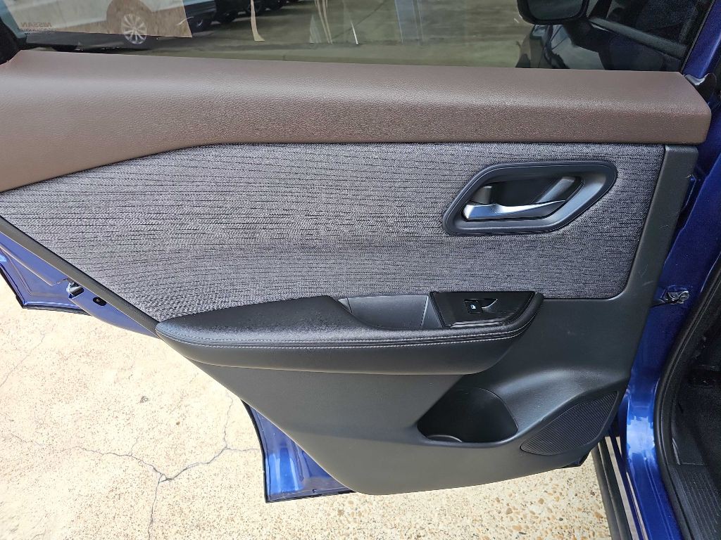2022 Nissan Rogue Image 13