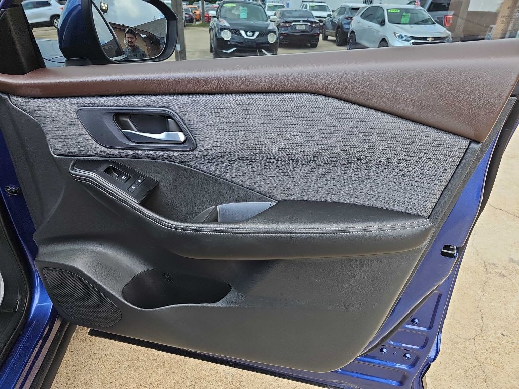 2022 Nissan Rogue Image 19