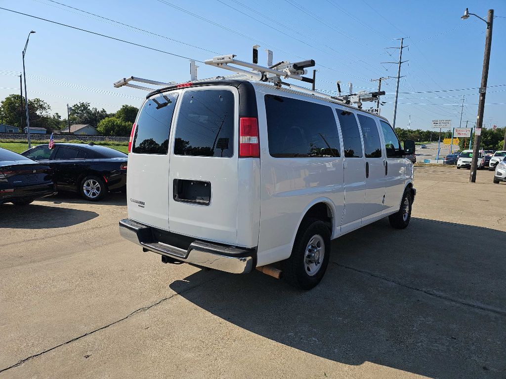 2013 Chevrolet Express Image 4