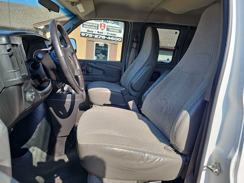 2013 Chevrolet Express Image 14