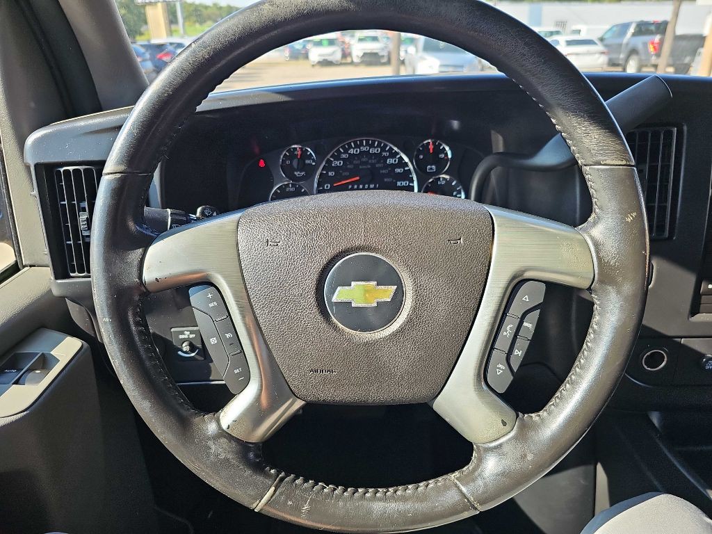 2013 Chevrolet Express Image 27