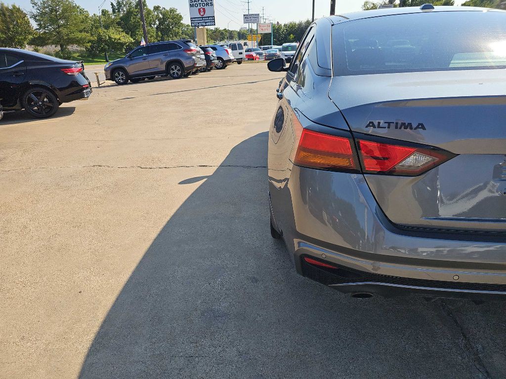 2022 Nissan Altima Image 11