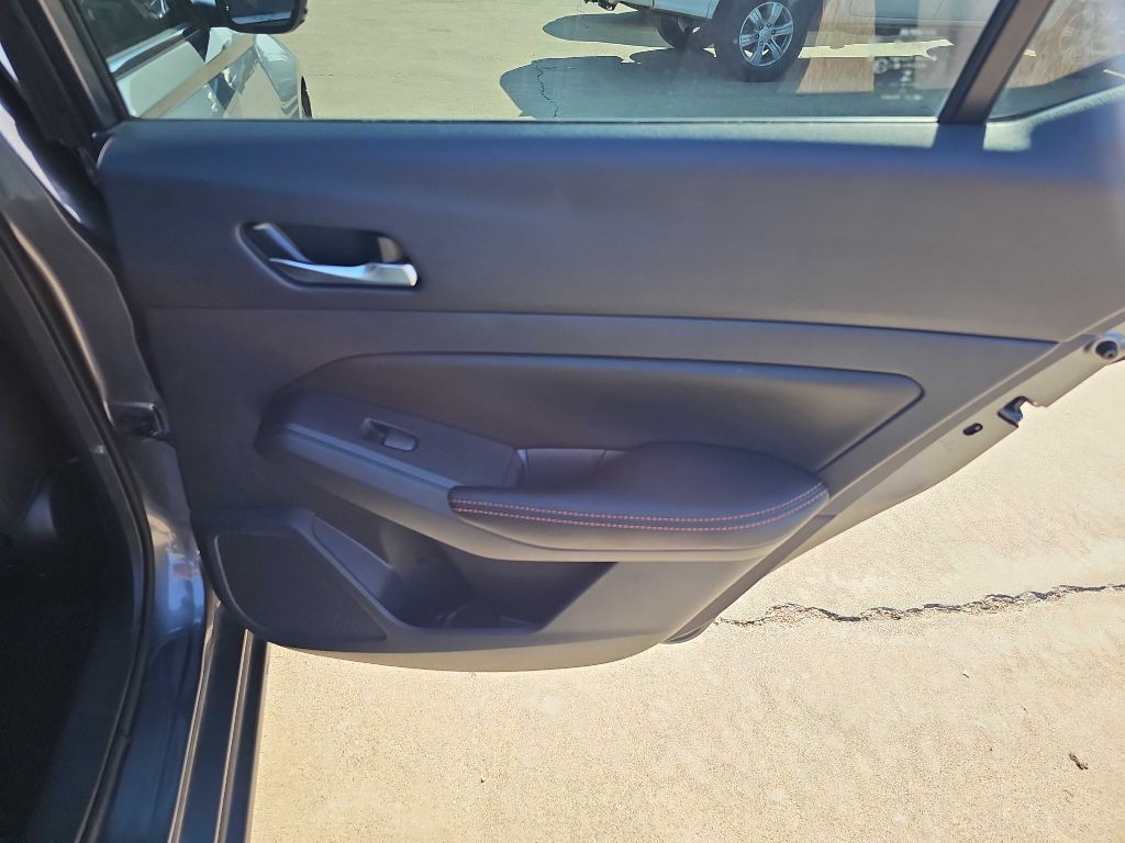 2022 Nissan Altima Image 15