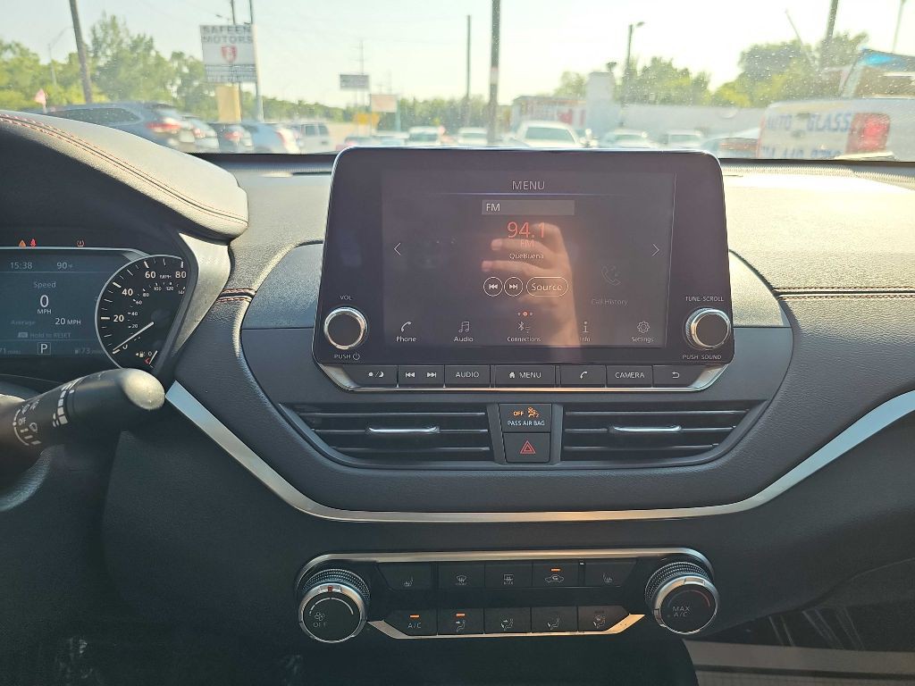 2022 Nissan Altima Image 26