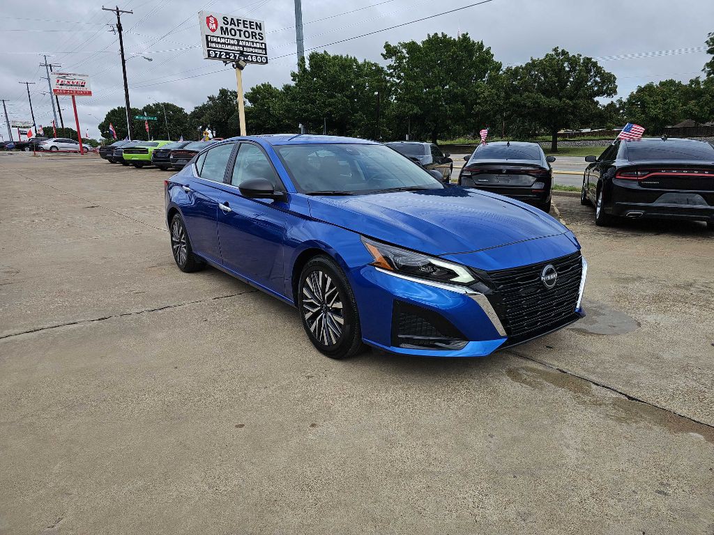 2025 Nissan Altima Image 1